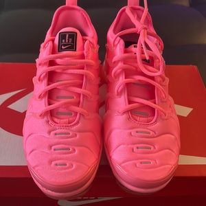 Bubble Gum Vapor max Plus Women size 6